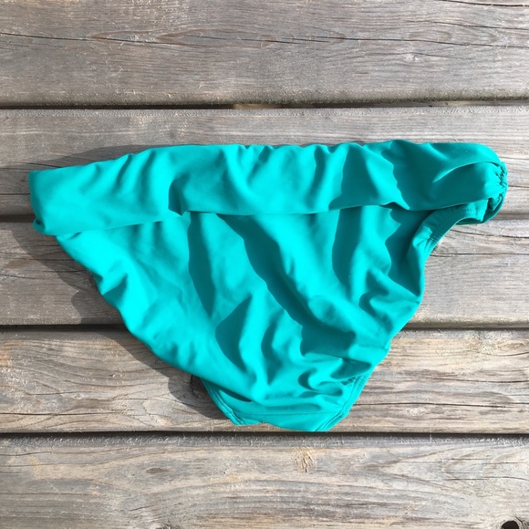⭐️ Host Pick⭐️ Athleta Green Layered Swim Bikini Bottoms - Picture 3 of 5